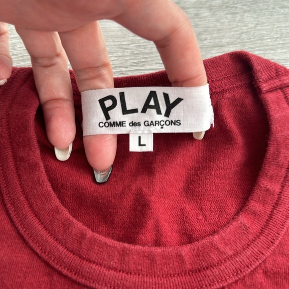 Comme des garçons Play tees - Picture 3 of 5